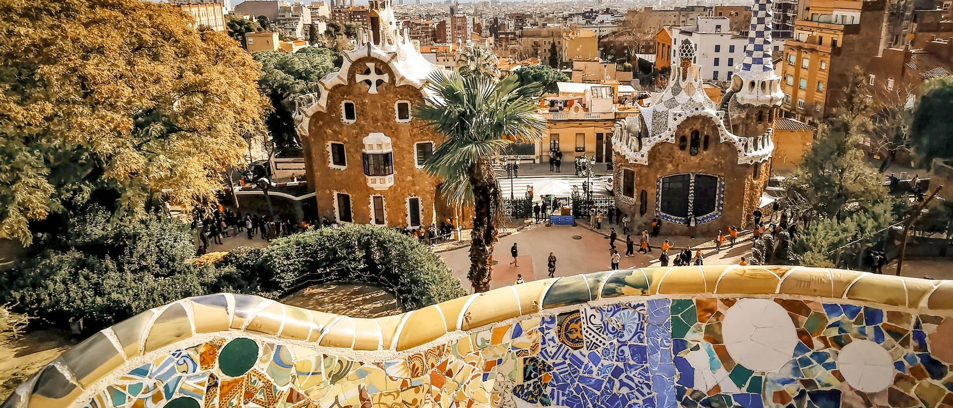 Vista panorámica del Park Güell de Gaudí en Barcelona