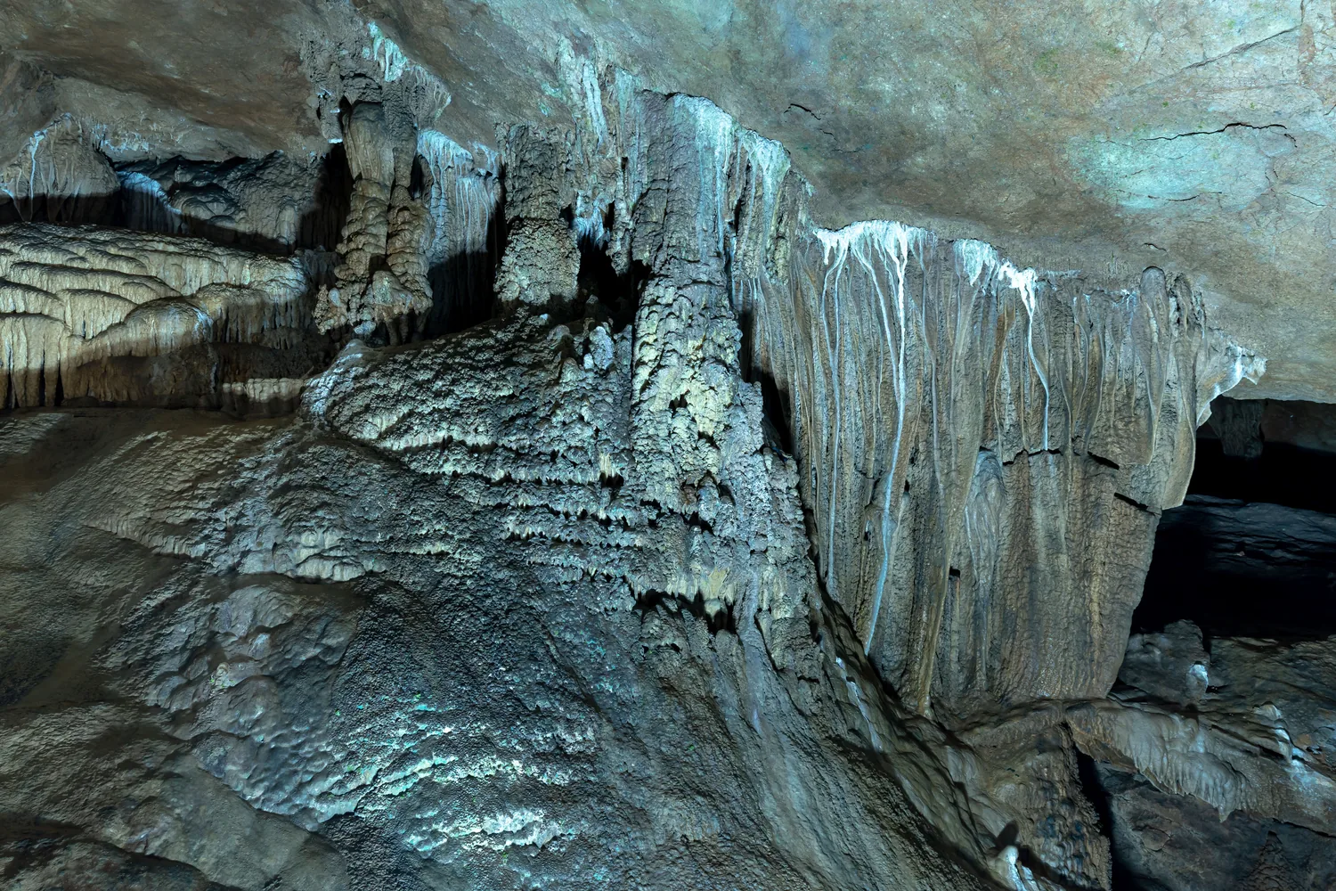 Coves de l'Espluga (Cova de la Font Major)